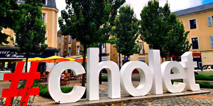 AGENCE DE COMMUNICATION  MÉDIAS / WEB / PRINT à CHOLET