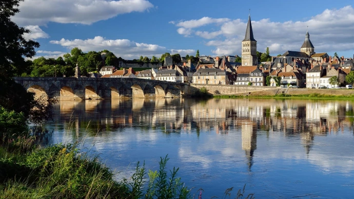 AGENCE DE COMMUNICATION  MÉDIAS / WEB / PRINT à NEVERS